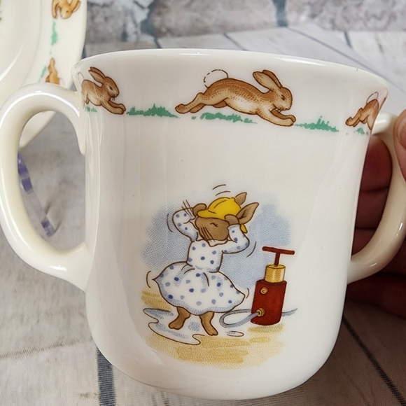 Royal Doulton Bunnykins Baby Bowl and 2 Handled Mug Set Earthenware Cream - Picture 8 of 11